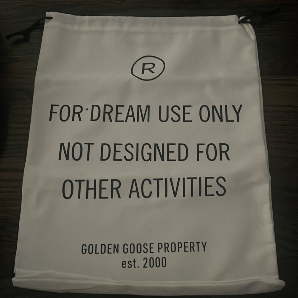 Super Star golden goose kept in great condition! - Picture 8 of 9